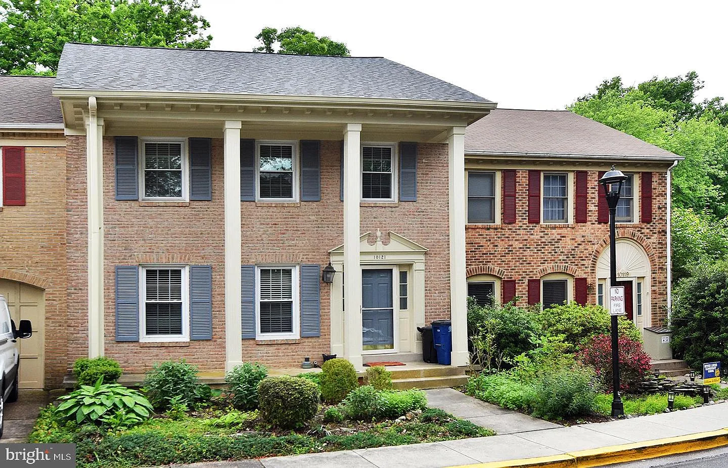 3 bed, 3.5 bath, 2574 sqft, $4,250 — Photo 2