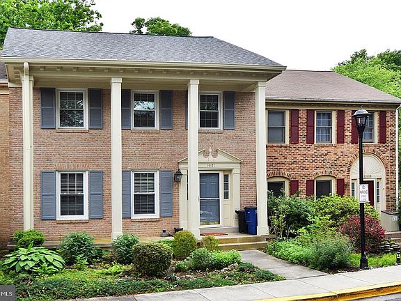 2nd image of 10121 Crestberry Pl