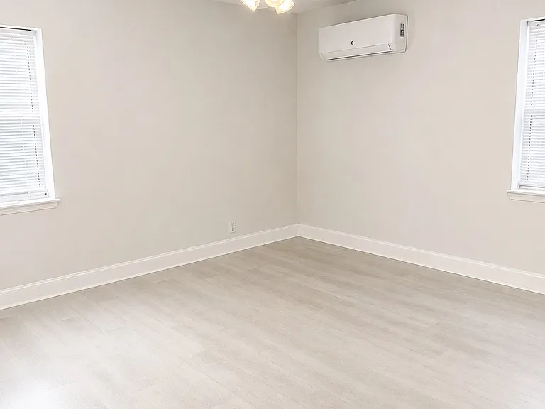 7167 Reading Rd #2 — Photo 3
