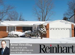 8936 Nottingham Dr, Ypsilanti, MI 48198
