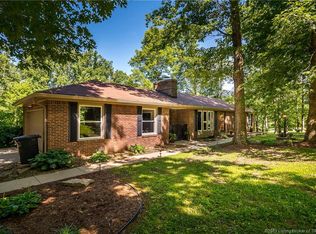 1004 Oakridge Dr, Lanesville, IN 47136