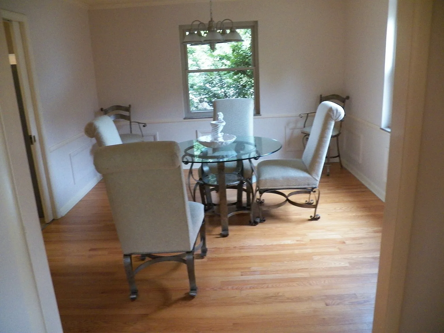 200 Suburban Road — Photo 2