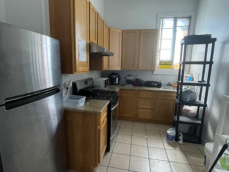 760 29th St #B1 — Photo 12