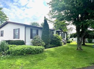 8235 Willow Gln, Erie, PA