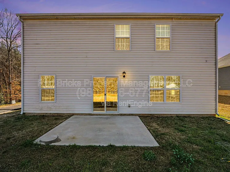7847 Whispering Stream Dr — Photo 31