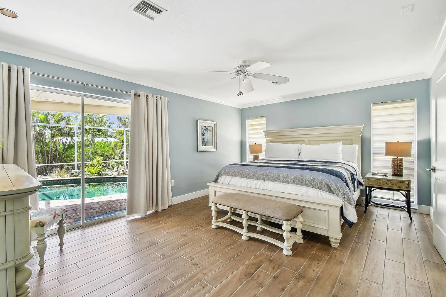 3 bed, 3.0 bath, 1732 sqft, $9,240 — Photo 4