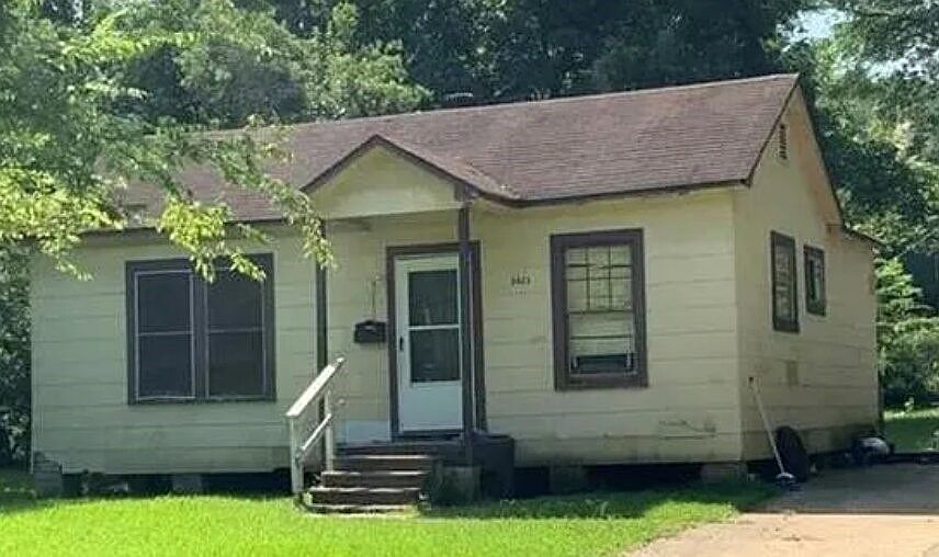 1st image of 3421 Catherine St