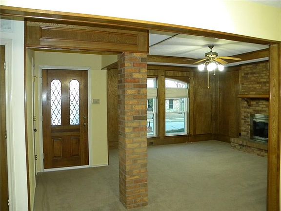 3rd image of 108 Windsor Dr