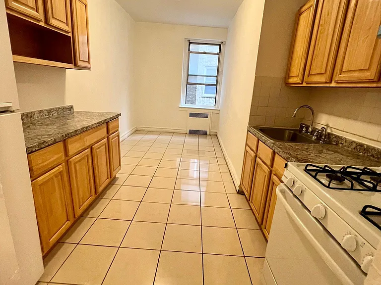 14125 Northern Blvd #6F — Photo 10