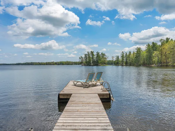 3 Acorn Ln, South Frontenac, ON K0H 2V0