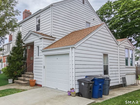 3rd image of 506 Lighthouse Road