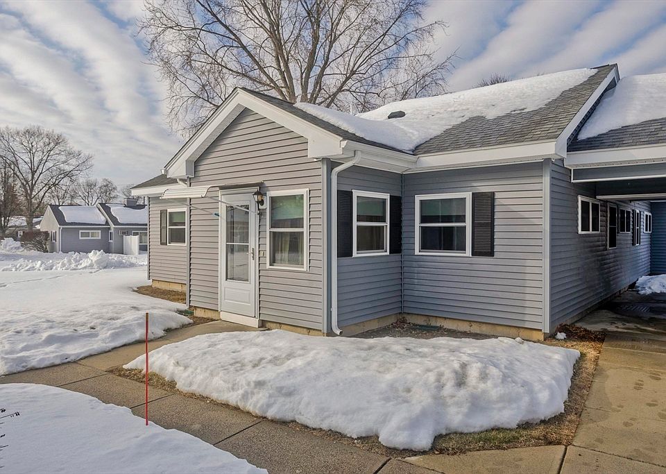 1st image of 38 Applewood Dr #38