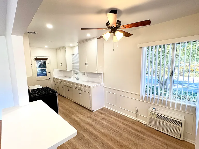 1800 Calafia St #A — Photo 8