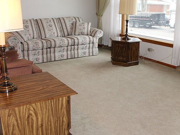 5th image of 145 Serena Dr