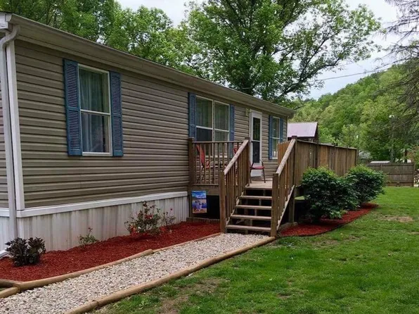 38 Destiny Dr, Barboursville, WV 25504