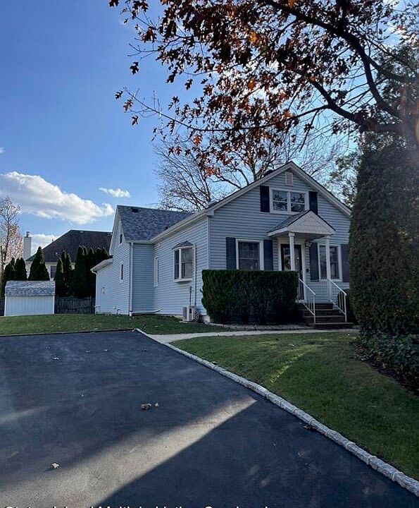 1st image of 356 Bradford Ave