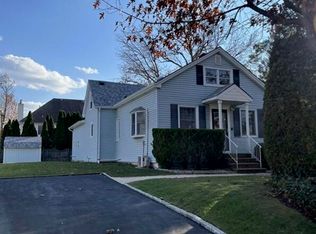356 Bradford Ave, Staten Island, NY 10309
