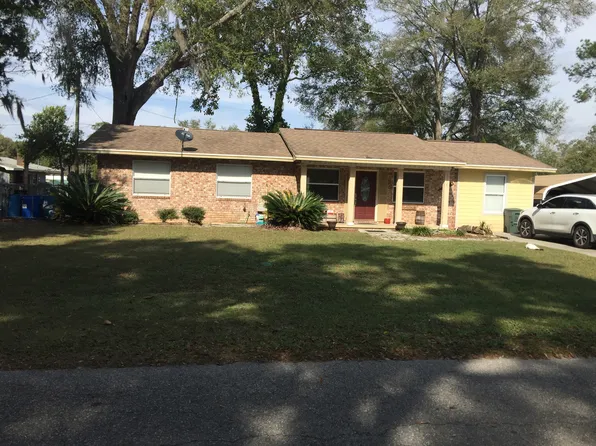 1318 Goodwin St, Live Oak, FL 32064
