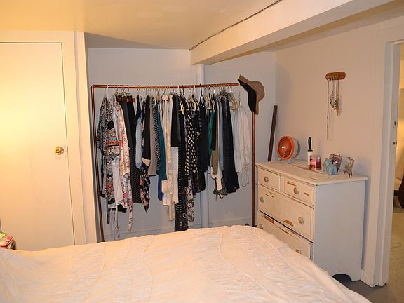 5th image of 2050 W North Ave APT G