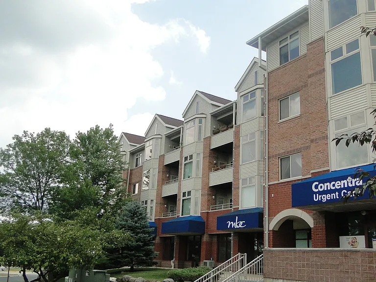 301 Harbour Town Dr #209 — Photo 14