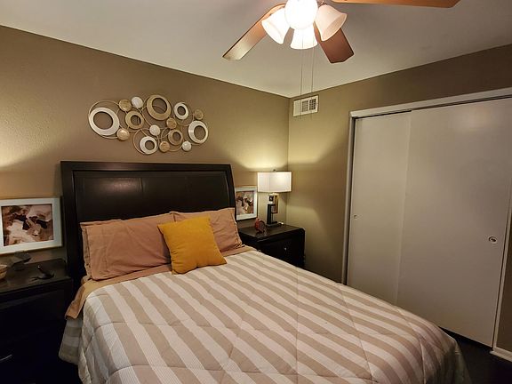 2nd image of 1803 W Gramercy Pl #3B-2C