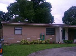 5914 N Farragut Dr, Hollywood, FL 33021