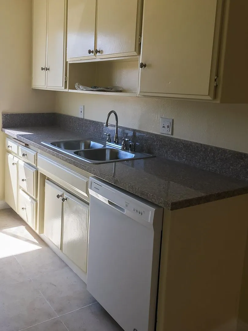 12019 Vanowen LLC — Photo 3