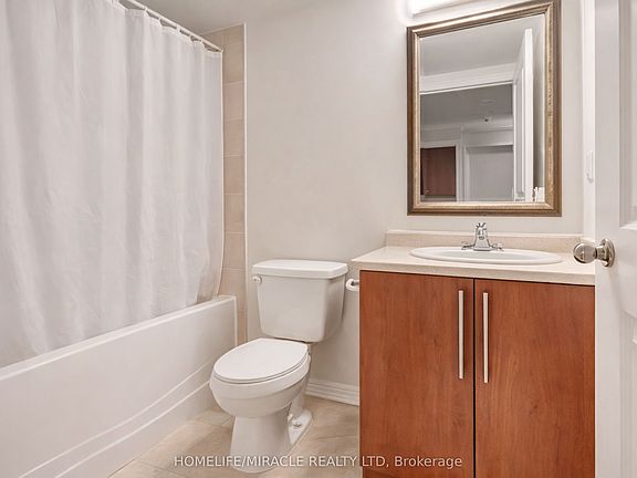 3rd image of 8 Rosebank Dr Unit 5K