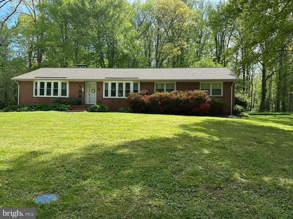 945 Arundel Ln, Gambrills, MD 21054