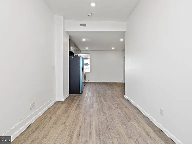 1602 S Broad St #3 — Photo 6