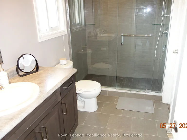 8 Abbott St — Photo 7