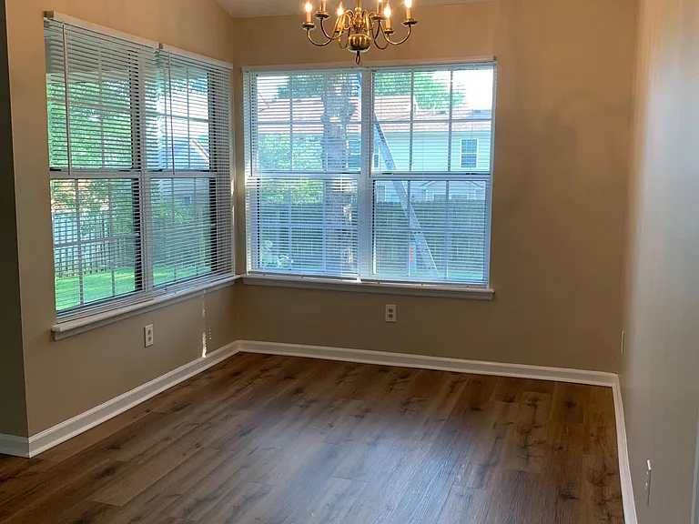 213 Copperfield Ln #213 — Photo 5