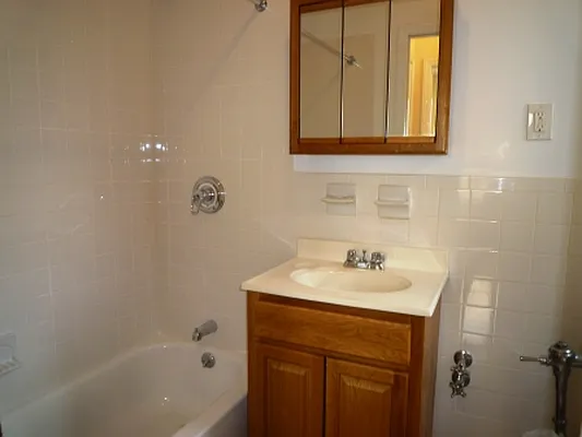 Rented by Friedman Roth Realty | media 11