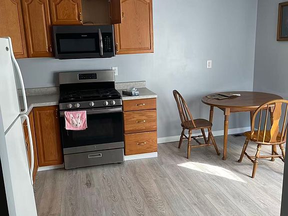 3rd image of 1800 Creedmoor Ave #2