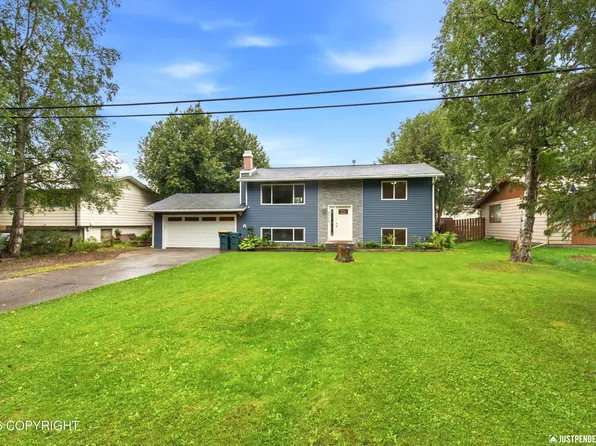 8118 Blackberry St, Anchorage, AK 99502