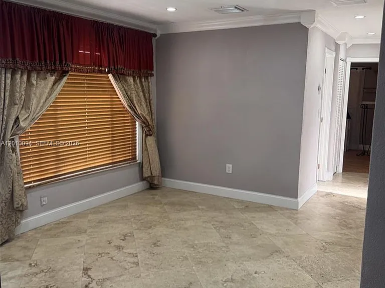 18610 NW 47th Ct — Photo 2