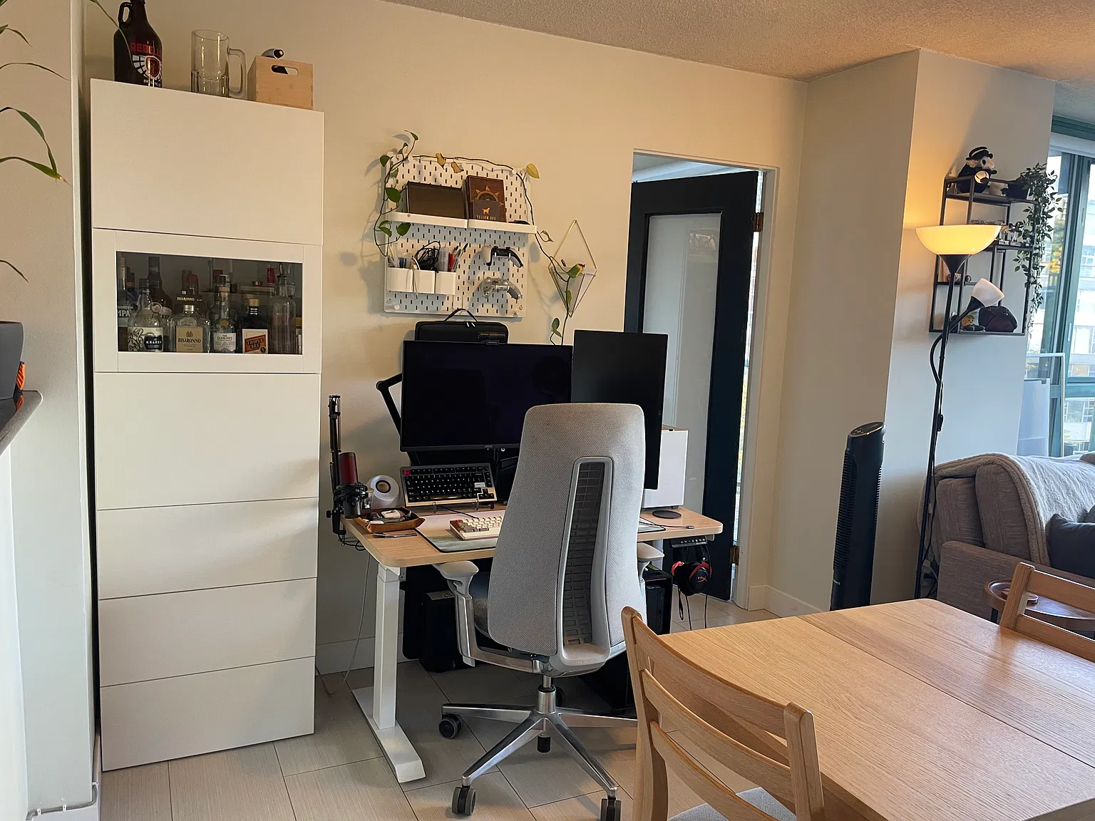 2 bed, 750 sqft, $3,000 — Photo 4