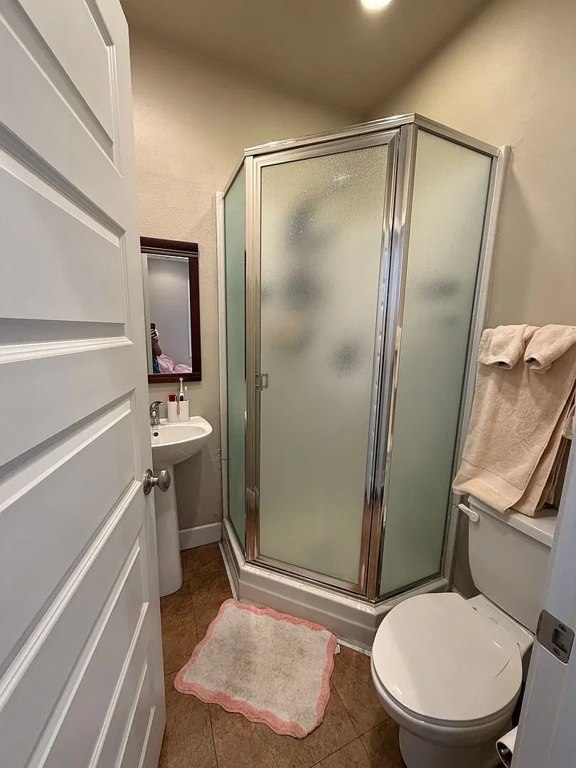 3Bed/3.5Bath - Close to campus! — Photo 4