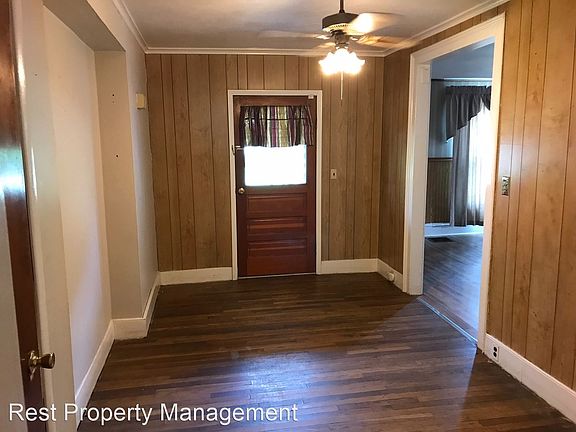 4th image of 137 E Main St #137