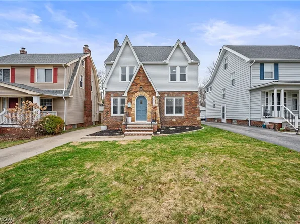 3525 Silsby Rd, University Heights, OH 44118