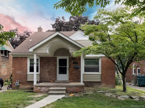 1439 Hollywood St, Dearborn, MI 48124