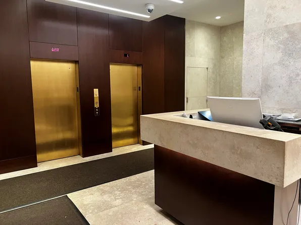 1065 Park Avenue image 11 of 12