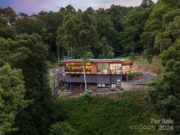 65 Kalmia Dr, Asheville, NC 28804