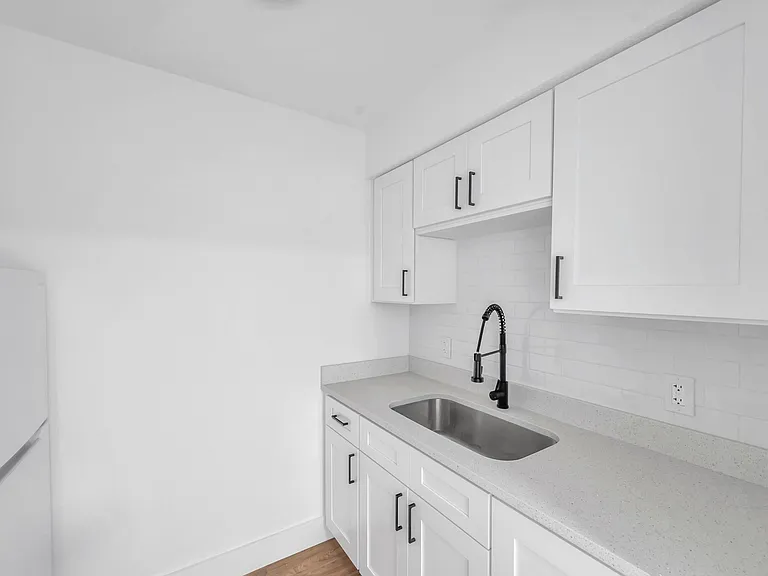 2366 Shelley St #13 — Photo 18