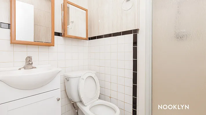 Rented by Nooklyn NYC LLC | media 7