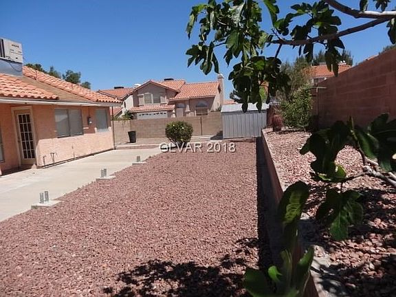 4th image of 2711 Longford Ave #0