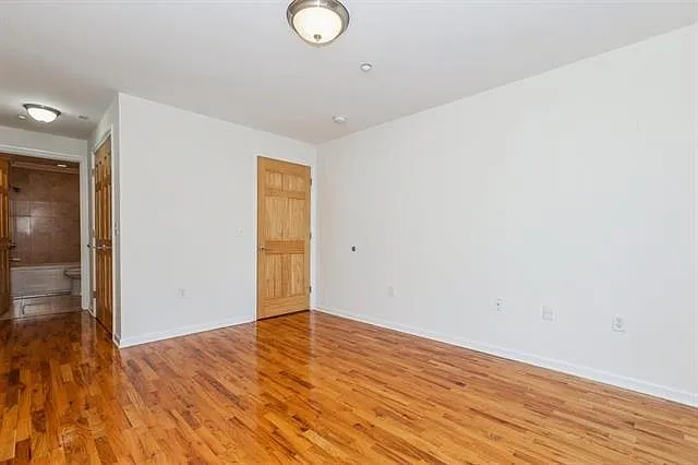17 Meadow Rd #307 — Photo 10