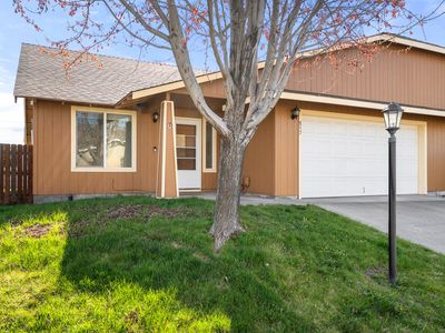 857 SE Maui Ln, Madras, OR, 97741