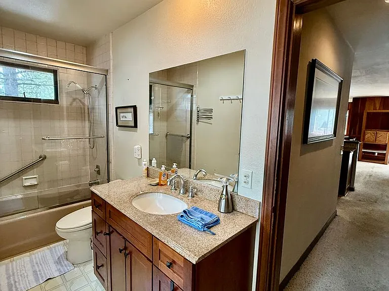 406 Monterey Pl — Photo 20