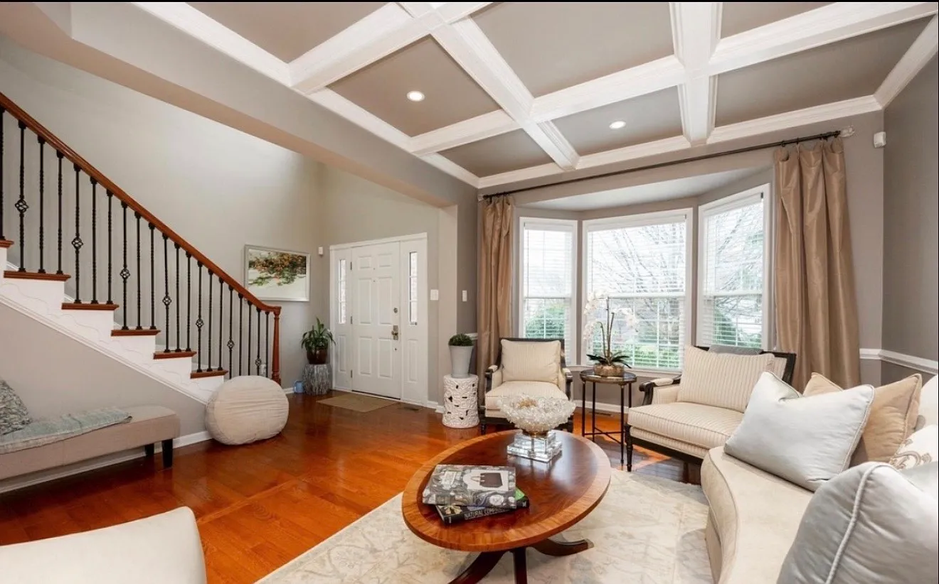 4 bed, 2922 sqft, $4,150 — Photo 3